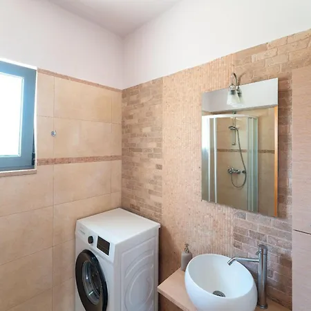 Villa Casa Peveragno Near Butterflies